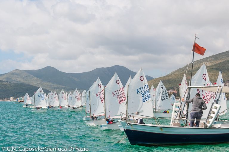 Mare, vele, tanti giovani per un week-end primaverile ad alto contenuto tecnico