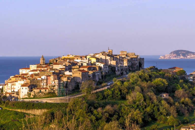 Minturno – “Il Mio Lupo Bastardo” in scena al Castello