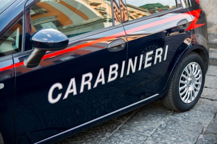 SH_carabinieri_macchina