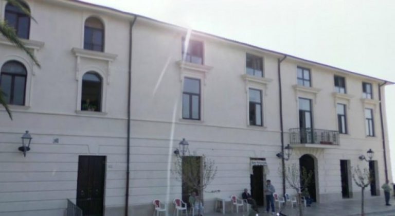 Minturno Libera denuncia la mancetta ai circoli anziani per vigilanza scolastica