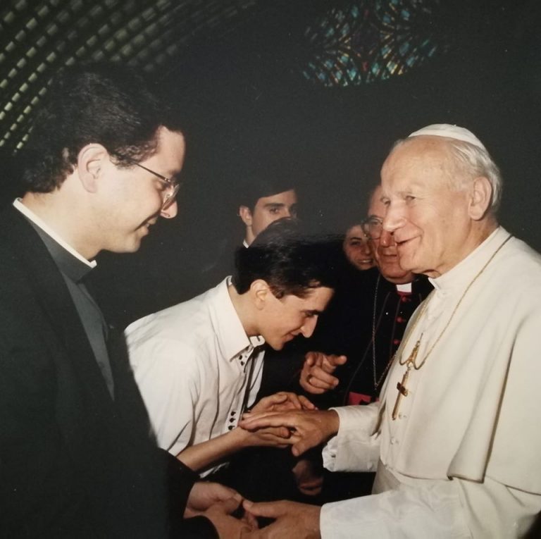 Scauri: Visita per tre giornate delle reliquie di San Giovanni Paolo II