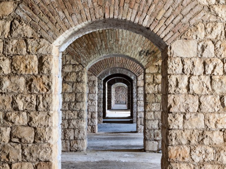 GAETA: IL CONSIGLIO APPROVA ALL’UNANIMITA’ L’ACQUISIZIONE DI CASA TOSTI E FORTE EMILIO SAVIO