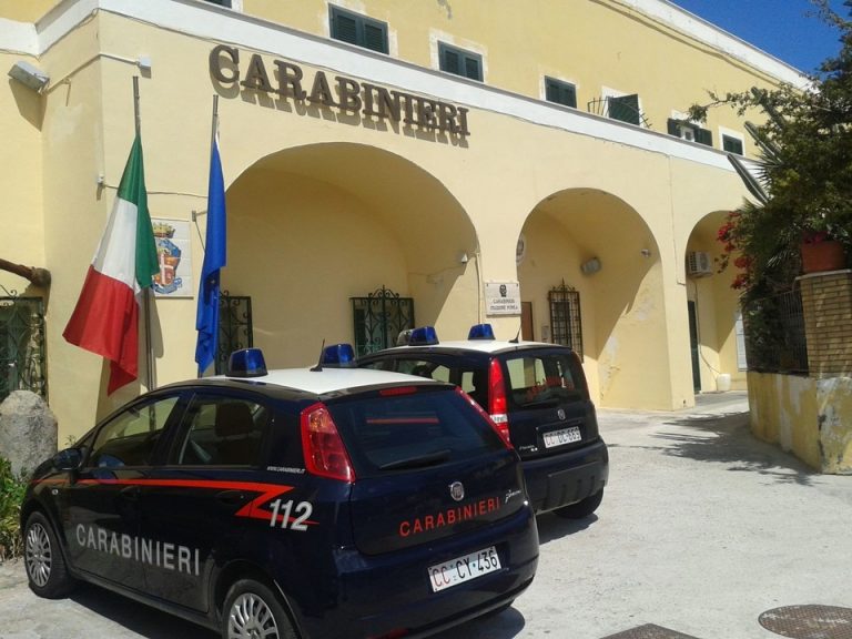 PONZA: I CARABINIERI DEFERISCONO UN UOMO CHE IMPEDISCE L’IDENTIFICAZIONE DI QUATTRO RAGAZZE