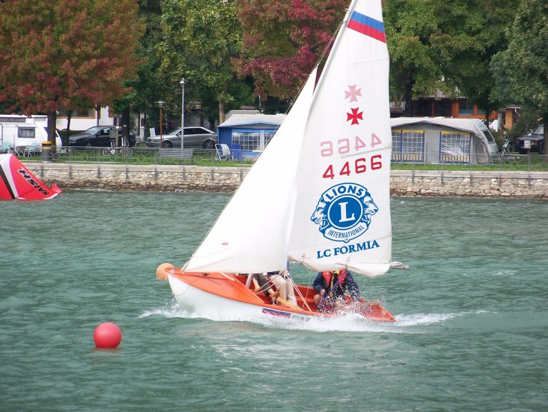 FORMIA: LIONS CLUB SPONSOR DELLA SCUOLA DI VELA PER DISABILI DI VINDICIO