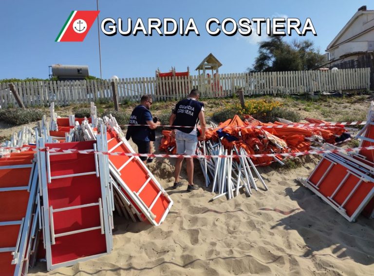 SPERLONGA: LA GUARDIA COSTIERA LIBERA 1300 MQ DI SPIAGGIA A LAGO LUNGO