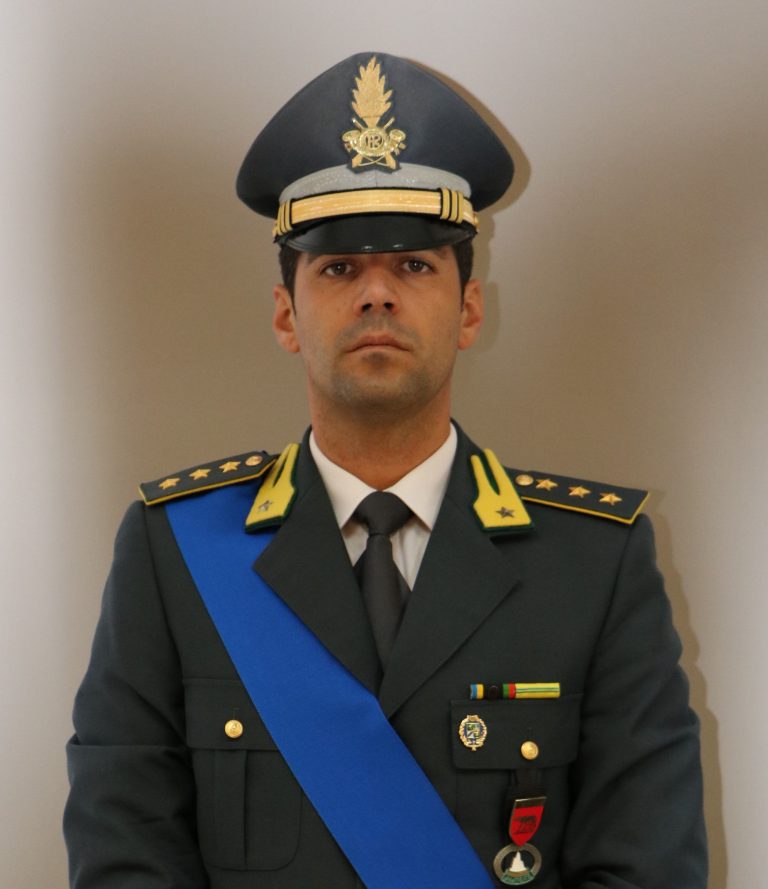 PASSAGGIO DELLE CONSEGNE ALLA COMPAGNIA DELLA GUARDIA DI FINANZA DI LATINA, GIUNTO IL CAPITANO GERARDO TOTARO