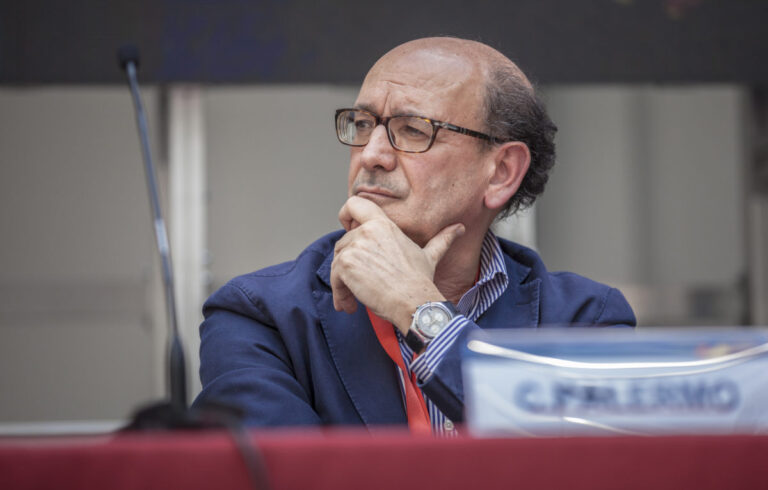 L’ALLARME DEI MEDICI OSPEDALIERI PER IL COVID-19: SI SATURERANNO I POSTI LETTO