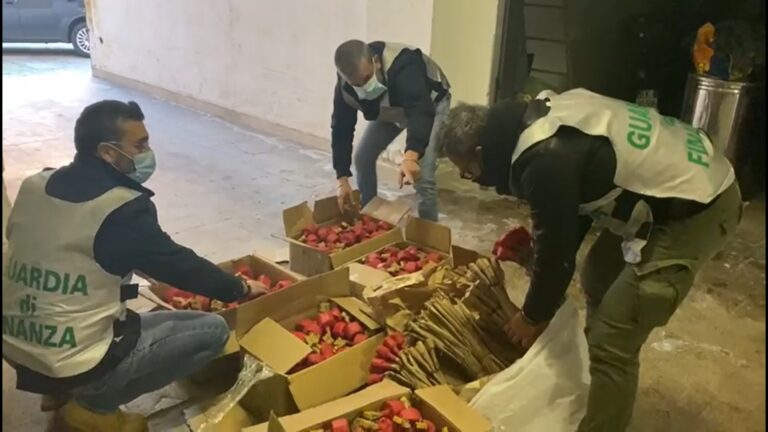 FORMIA – SEQUESTRATI OLTRE 640 ORDIGNI ESPLODENTI ALTAMENTE PERICOLI STOCCATI IN UN GARAGE NEL CENTRO CITTADINO. ARRESTATO IL RESPONSABILE.