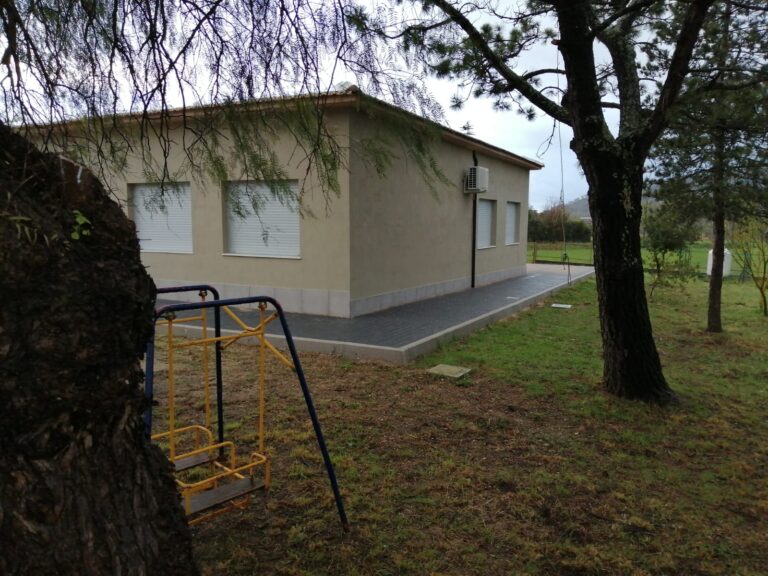 SANTI COSMA E DAMIANO: RITORNA NEL SUO HABITAT NATURALE IL PLESSO SCOLASTICO DELL’INFANZIA “FERRARA”