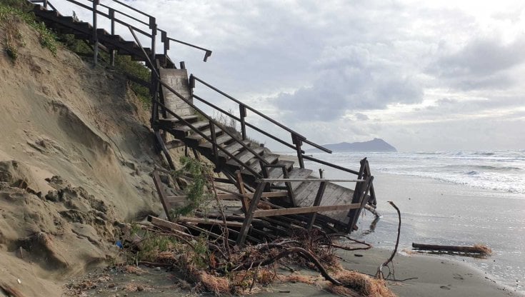 MALTEMPO: TEMPORALI E VENTI DI BURRASCA AL SUD, ALLERTA GIALLA METEO-IDRO 13 REGIONI