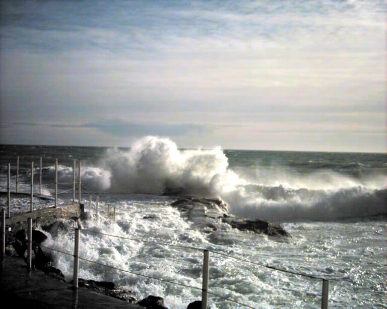 MALTEMPO: ANCORA TEMPORALI AL SUD, ALLERTA ARANCIONE SUL MAR TIRRENO MERIDIONALE