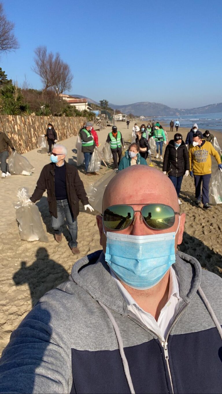 FONDI: RESIDENTI, AMMINISTRATORI E SENTINELLE AMBIENTALI INSIEME PER RIPULIRE CONTRADA SELVA