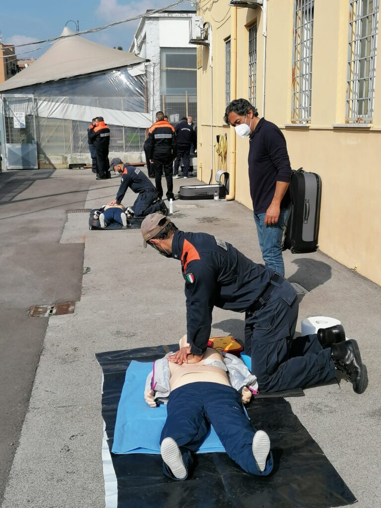GAETA E PONZA: GUARDIA COSTIERA TIENE CORSO BASIC LIFE SUPPORT DEFIBRILLATION
