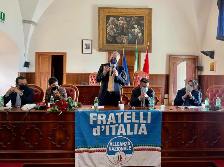 Minturno: Fratelli d’Italia chiede al Comune di concedere a tutti i lidi l’apertura sino a settembre