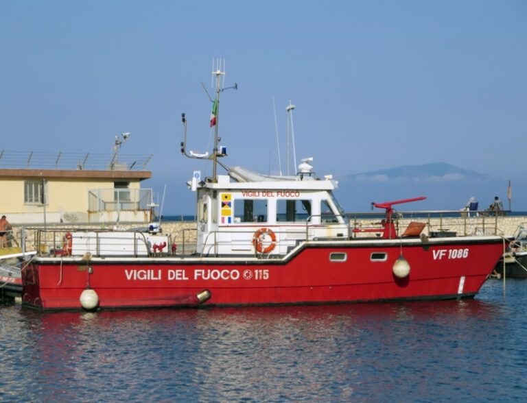 Gaeta e Isole Ponziane senza motobarca antincendio Vigili del Fuoco, appello al Prefetto