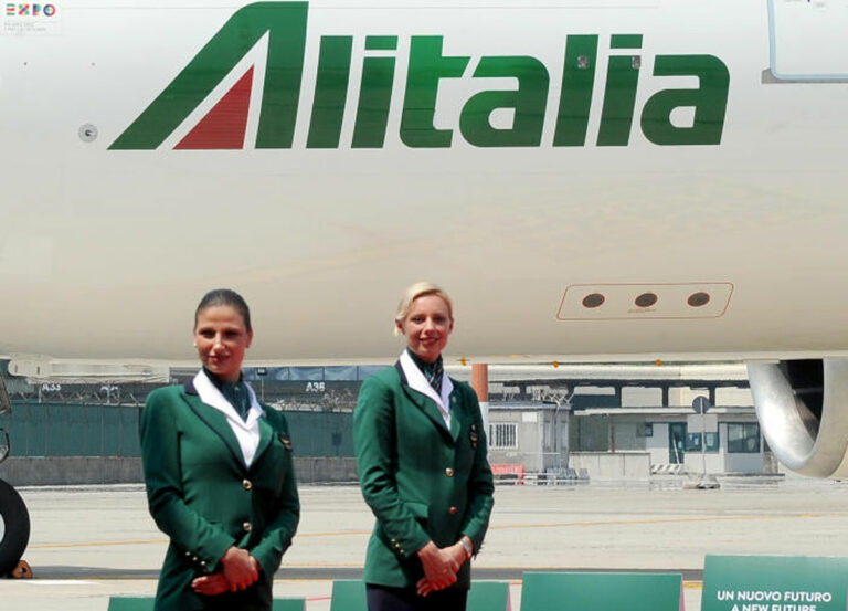 Alitalia la nostra compagnia di bandiera scompare dallo scenario aereo, ora succubi degli stranieri