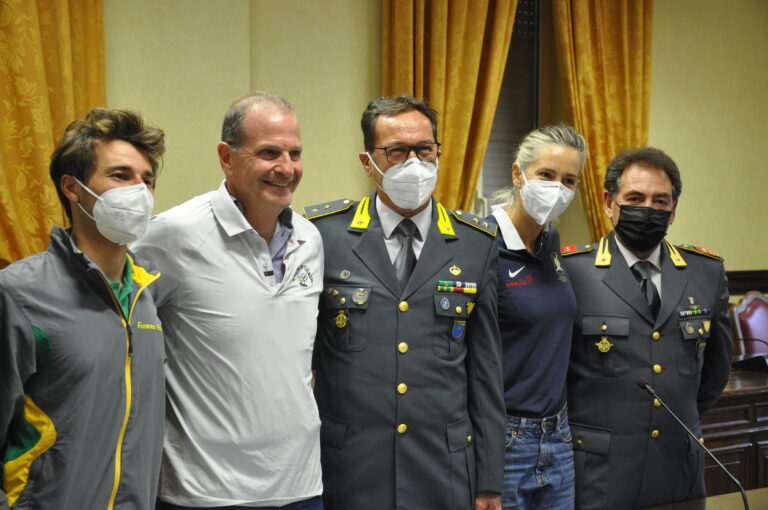 Gaeta – Gli Ori olimpici Ruggero Tita e Caterina Banti ricevono l’attestato di riconoscimento