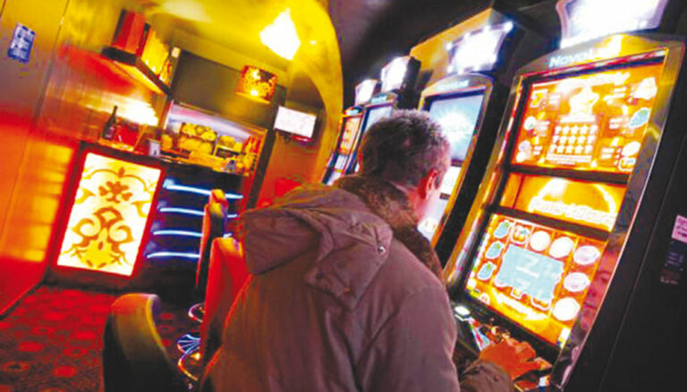 Polizia: Spende 300 euro alle videolottery e simula rapina inesistente per giustificarsi con la famiglia