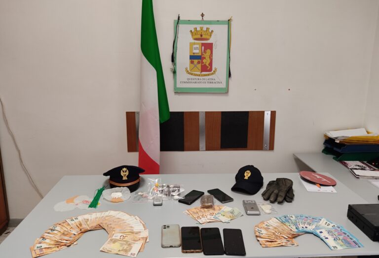 Polizia: Due arresti per spaccio di stupefacenti nelle zone del litorale frequentato da turisti