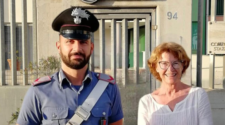 Tedesca in vacanza a Ponza smarrisce il portafoglio: dopo il recupero ed il rimpatrio torna per ringraziare i Carabinieri