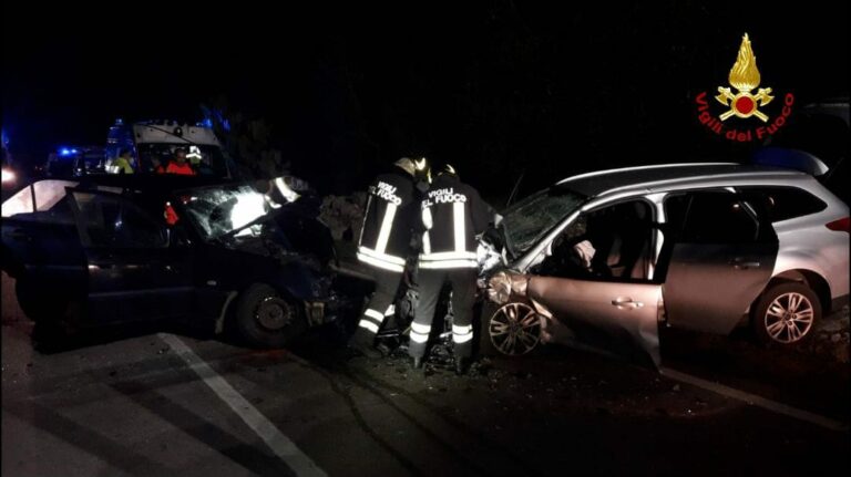 Disgrazia nella Vigilia di Natale: un decesso per incidente stradale. Sono intervenuti i Vigili del fuoco di Gaeta