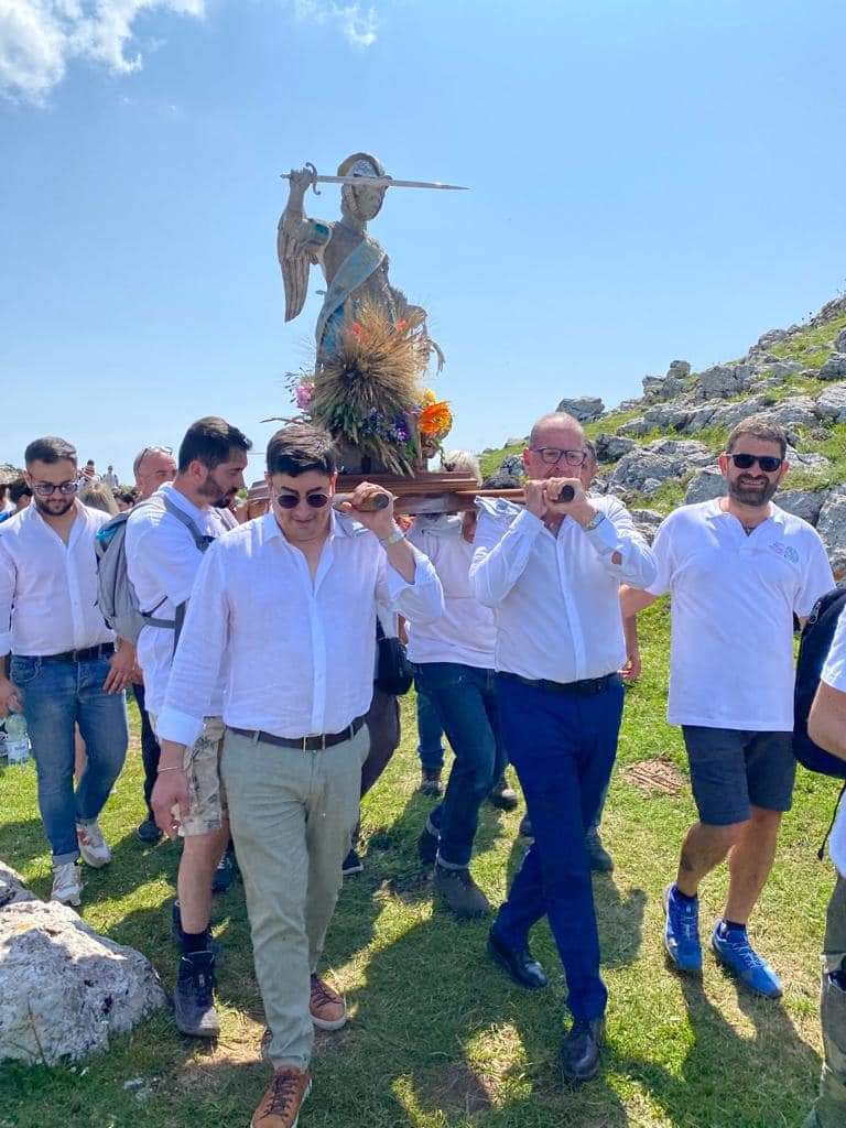 Formia: Taddeo e Mitrano in processione a Monte Redentore con San Michele Arcangelo