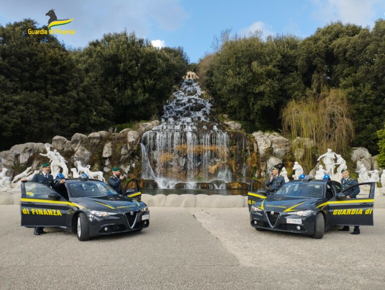 Guardia di Finanza in azione presso la Reggia di Caserta. Obiettivo ripristinare la legalità
