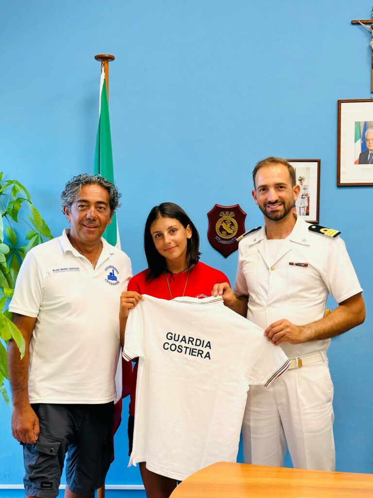 Bagnina diciannovenne alla Bufalara protagonista di cinque interventi di salvataggio venerdì scorso, il plauso della Guardia Costiera