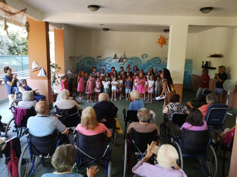 Minturno: Festival Canoro Canzoni sotto le Stelle alla corte del Castello Baronale alle ore 21.15 sabato 5 agosto 2023