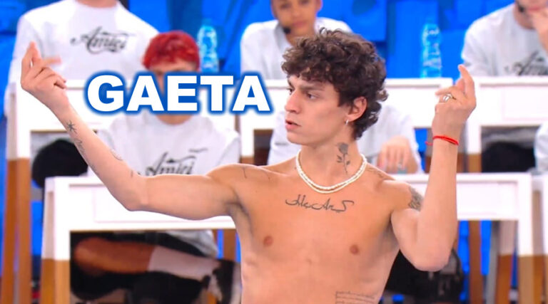 Il gaetano Tiziano Coiro, in arte Kumo, in scena ad Amici 2023. Il percorso artistico, la famiglia ed i primi successi