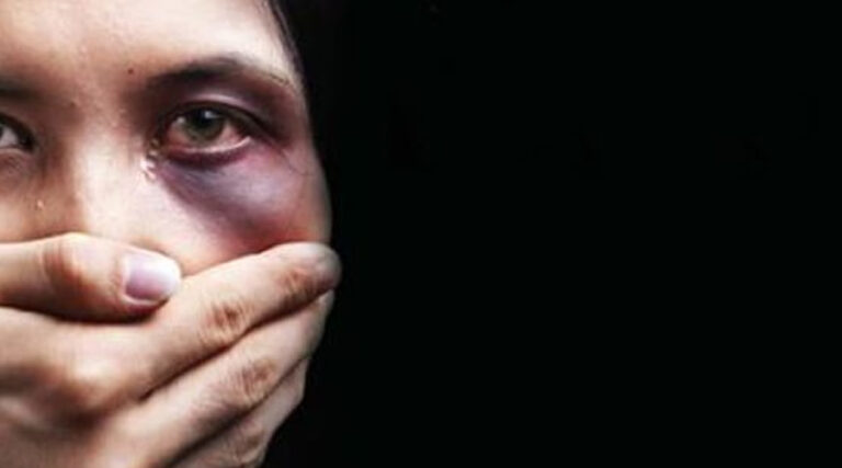 Arrestato per maltrattamenti in famiglia, lesioni aggravate, tentata estorsione e porto abusivo di arma da taglio