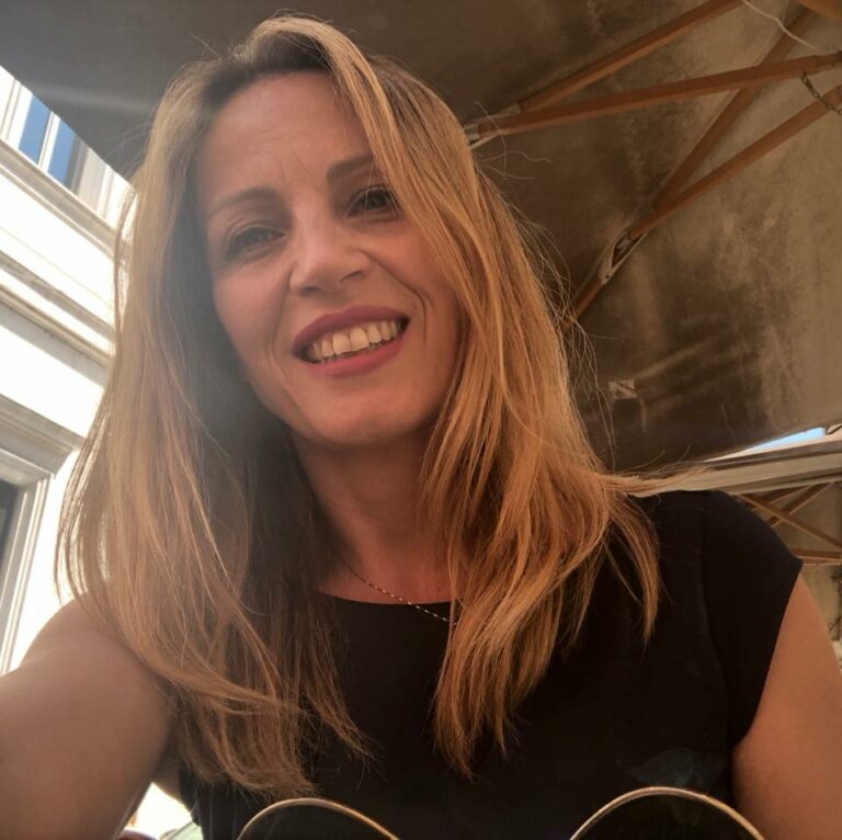 Concorso la Vetrina più bella a Scauri. Lunedì 3 Febbraio Scuola Media Statale Scauri