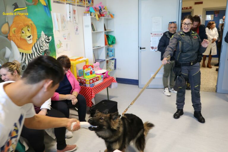 GDF LATINA: VISITA AI PICCOLI PAZIENTI DEL REPARTO PEDIATRIA DELL’OSPEDALE SANTA MARIA GORETTI DI LATINA