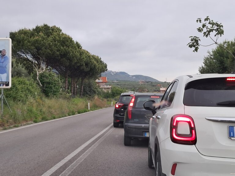 Formia, incidente stradale. Traffico in tilt