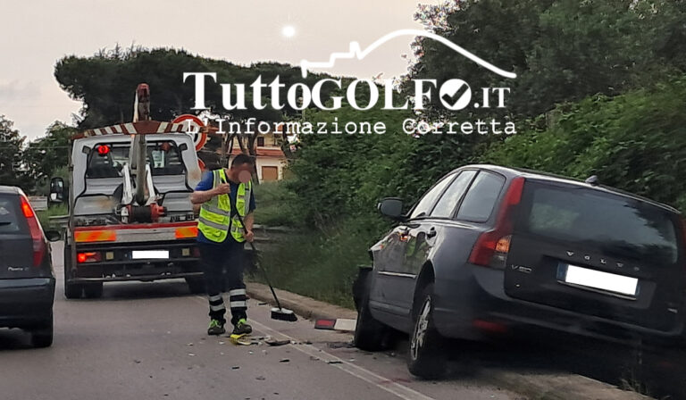 FOTO – Incidente a Formia. Coinvolti una moto, un camper e almeno due automobili