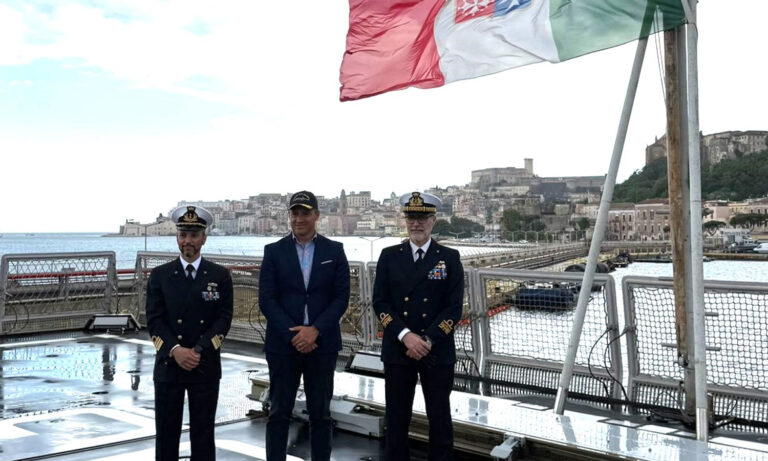LA FREGATA CARABINIERE A GAETA – IL CONTRAMMIRAGLIO TRAETTA IN VISITA AL COMUNE
