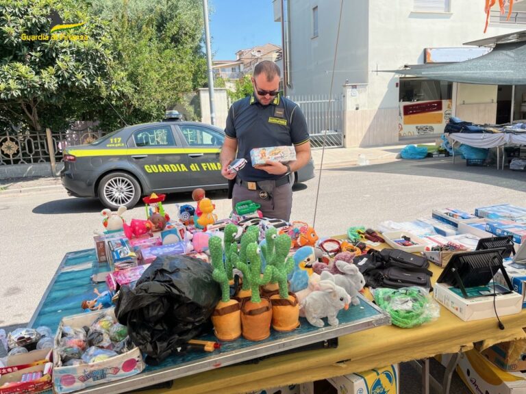 GUARDIA DI FINANZA DI LATINA: SEQUESTRATI OLTRE 8 MILA PRODOTTI CONTRAFFATTI