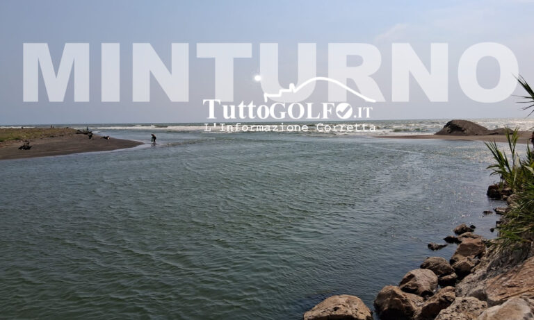 Continua inesorabile l’insabbiamento della foce del Garigliano. Il mare avanza mangiando la spiaggia