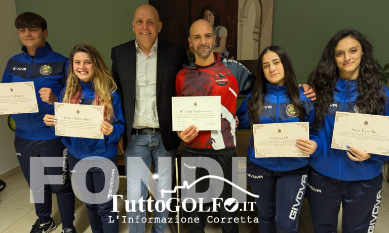 Fondi fa incetta di medaglie al Campionato Mondiale Unificato WTKA di Carrara