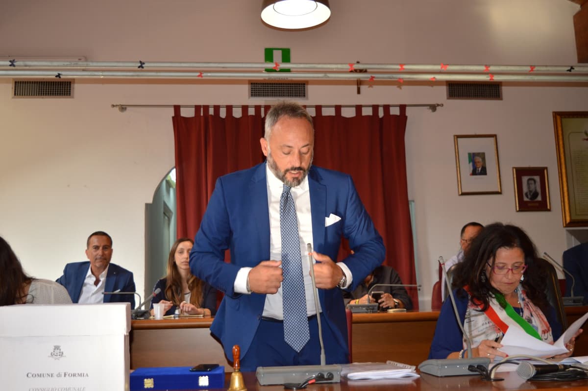 FORMIA APRE UN CONTENZIOSO CON GAETA SULLA DELOCALIZZAZIONE DEL PONTILE PETROLI