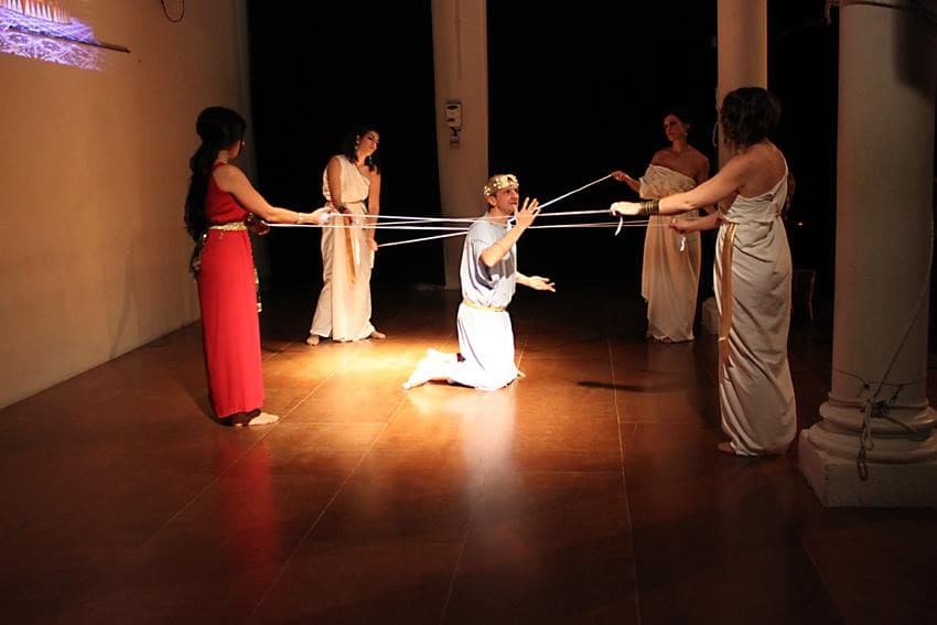 LA COMPAGNIA TEATRALE L'ASINO D'ORO DI FORMIA E LA SUA CONCEZIONE DI RAPPRESENTAZIONE