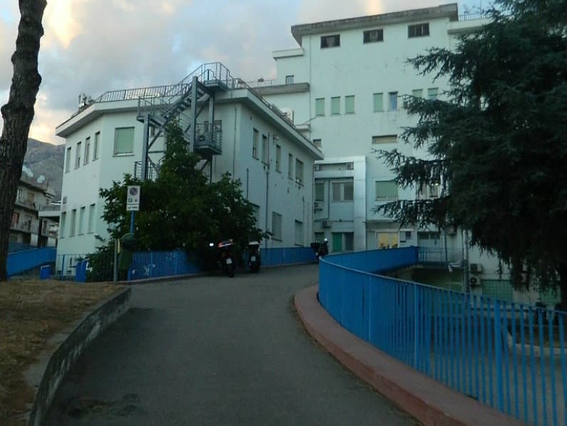 Formia: donna muore in codice rosso mentre attende l'esito degli esami diagnostici. Oggi i funerali