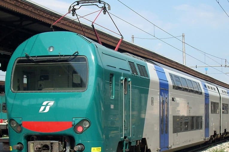 Linea ferroviaria Roma – Napoli: costante sovraffollamento treni