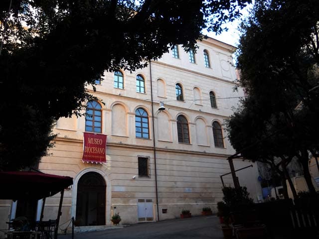 I Misteri del Rosario, la mostra di Giuseppe Supino al Museo De Vio di Gaeta