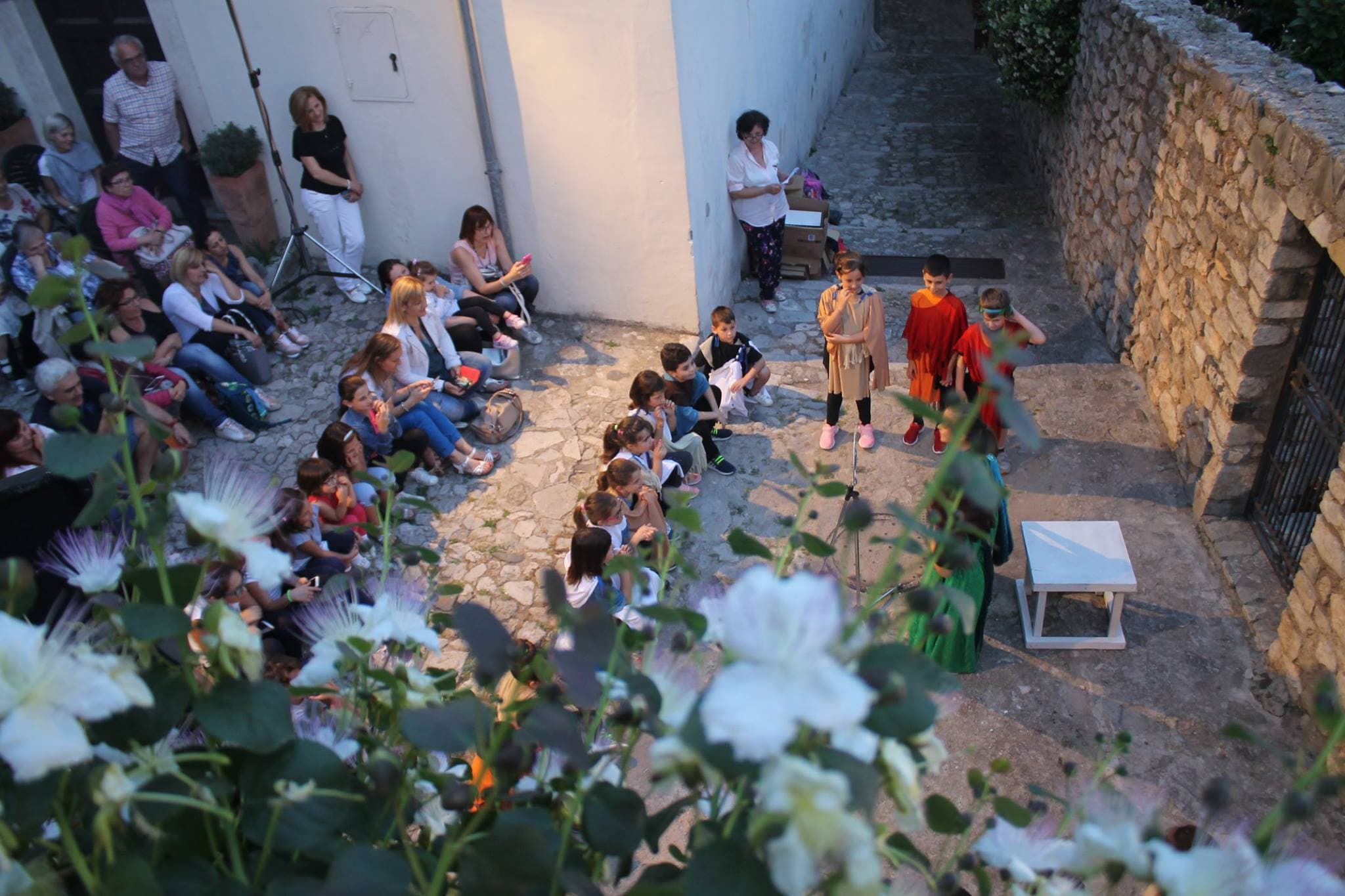 Col Bertolt Brecht un mese di spettacoli per la `Zattera del teatro`