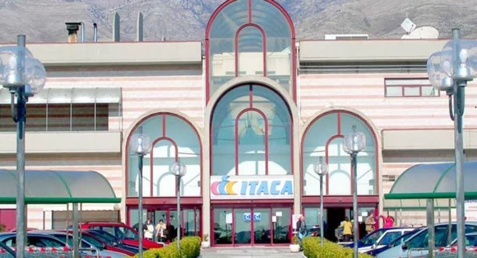 Ruba al Centro Commerciale Itaca, denunciata napoletana