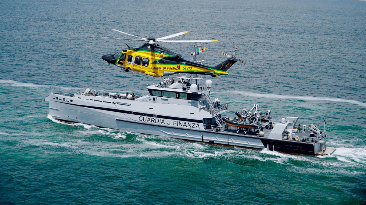 #Pratica di Mare Nuovo elicottero consegnato alla sezione della Guardia di Finanza di Pratica di Mare