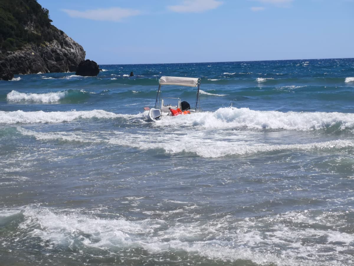 Gaeta unità affondata, salvi tre diportisti