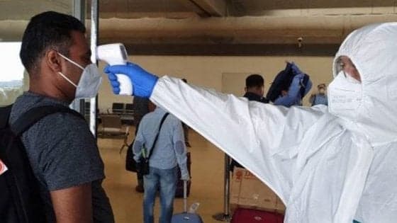 VENDITORE AMBULANTE BENGALESE POSITIVO VIOLA LA QUARANTENA