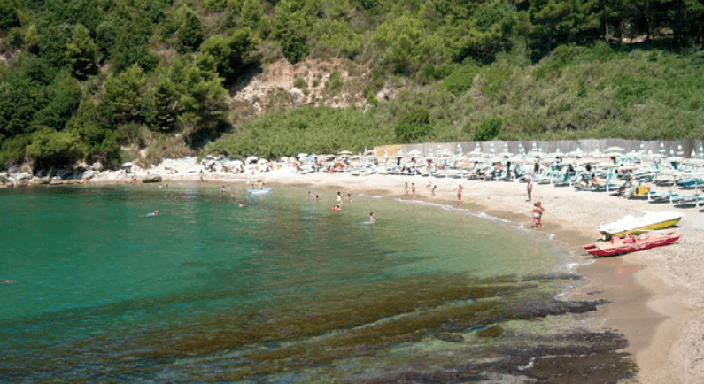 Minturno Libera sulla gestione degli arenili: manca il PUA comunale